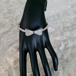 Bow Bracelet